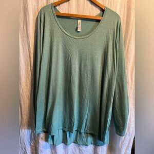 LulaRoe shirt in pale green. Size 2XL.